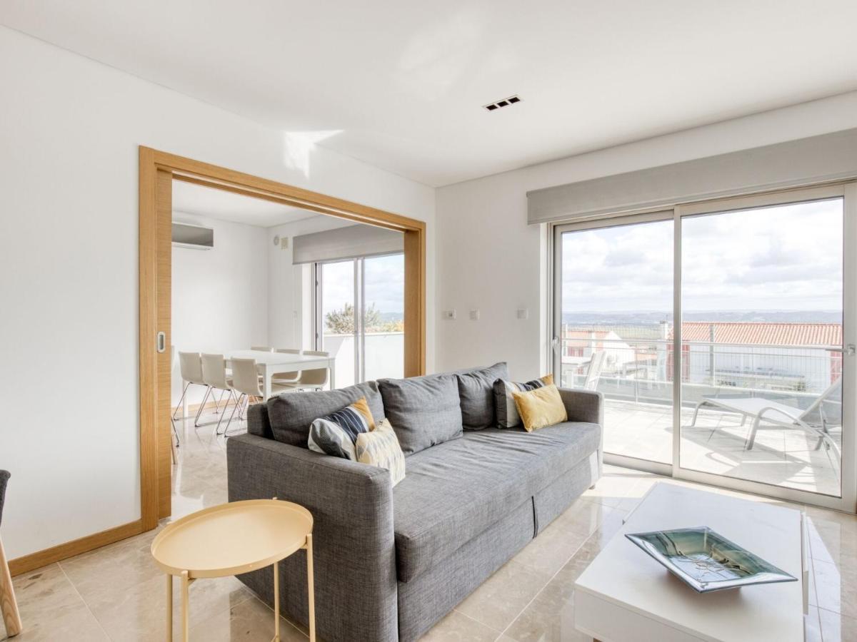 Modern Holiday Home In Salir Do Porto With Swimming Pool Salir de Porto エクステリア 写真