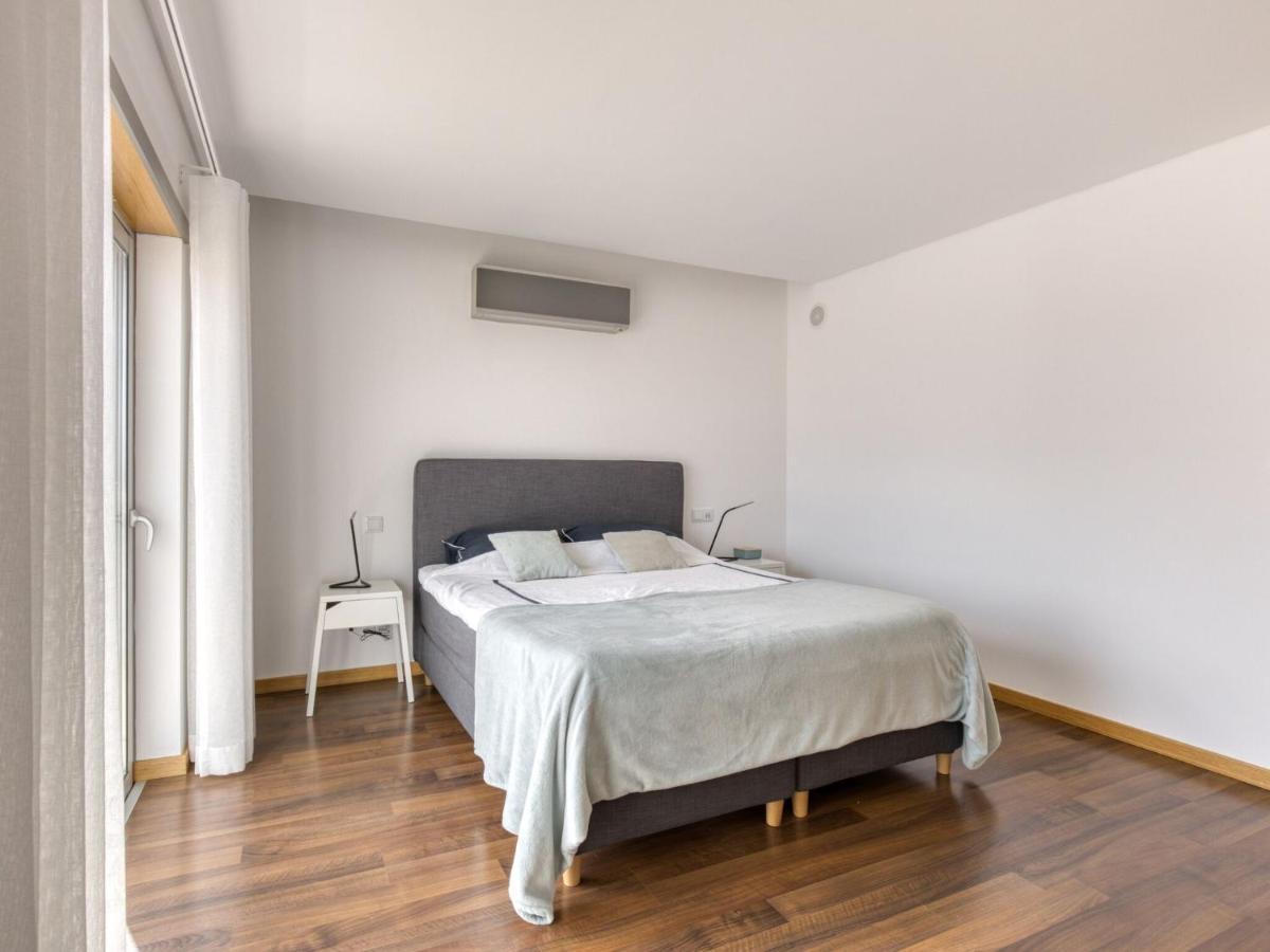 Modern Holiday Home In Salir Do Porto With Swimming Pool Salir de Porto エクステリア 写真