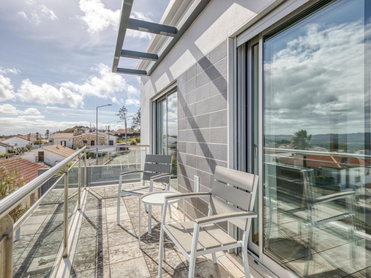 Modern Holiday Home In Salir Do Porto With Swimming Pool Salir de Porto エクステリア 写真