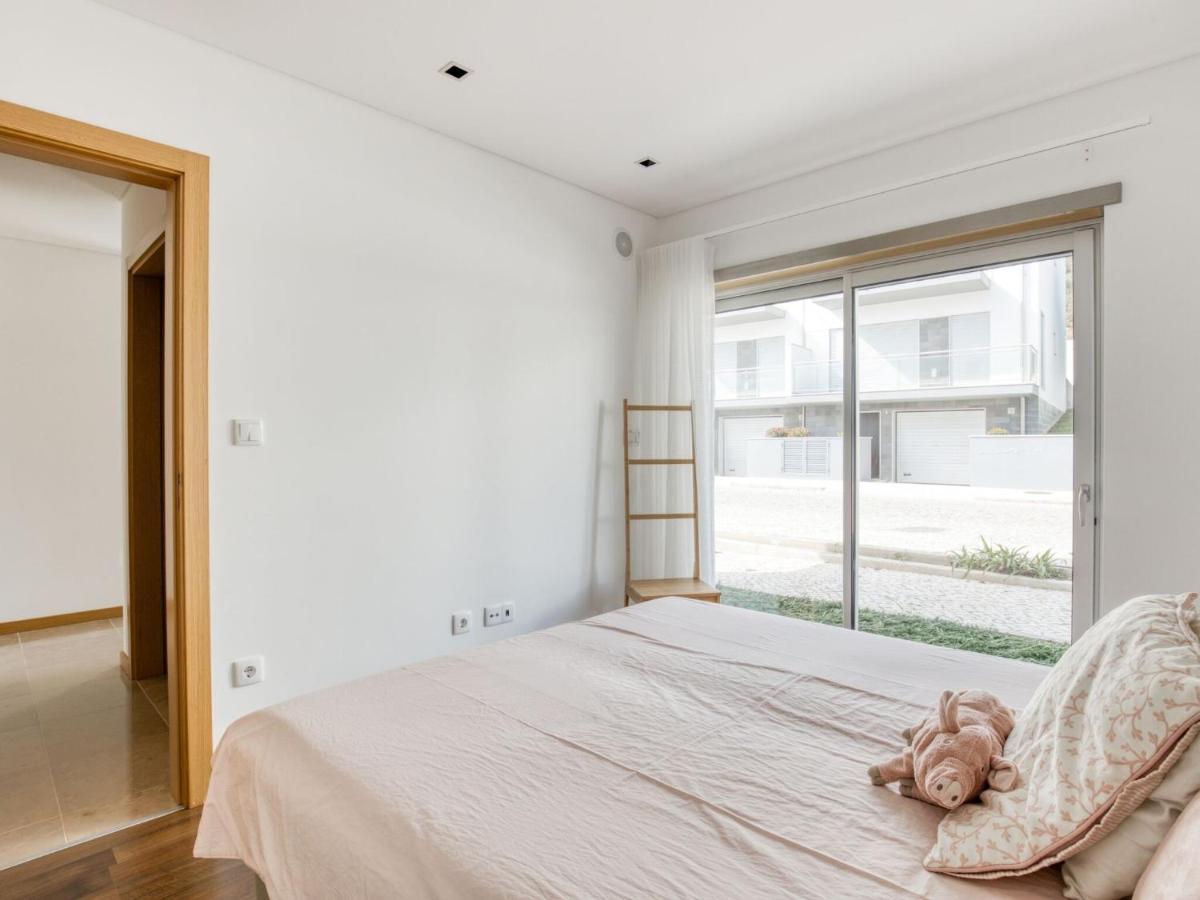 Modern Holiday Home In Salir Do Porto With Swimming Pool Salir de Porto エクステリア 写真