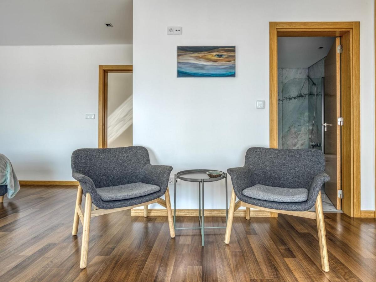 Modern Holiday Home In Salir Do Porto With Swimming Pool Salir de Porto エクステリア 写真